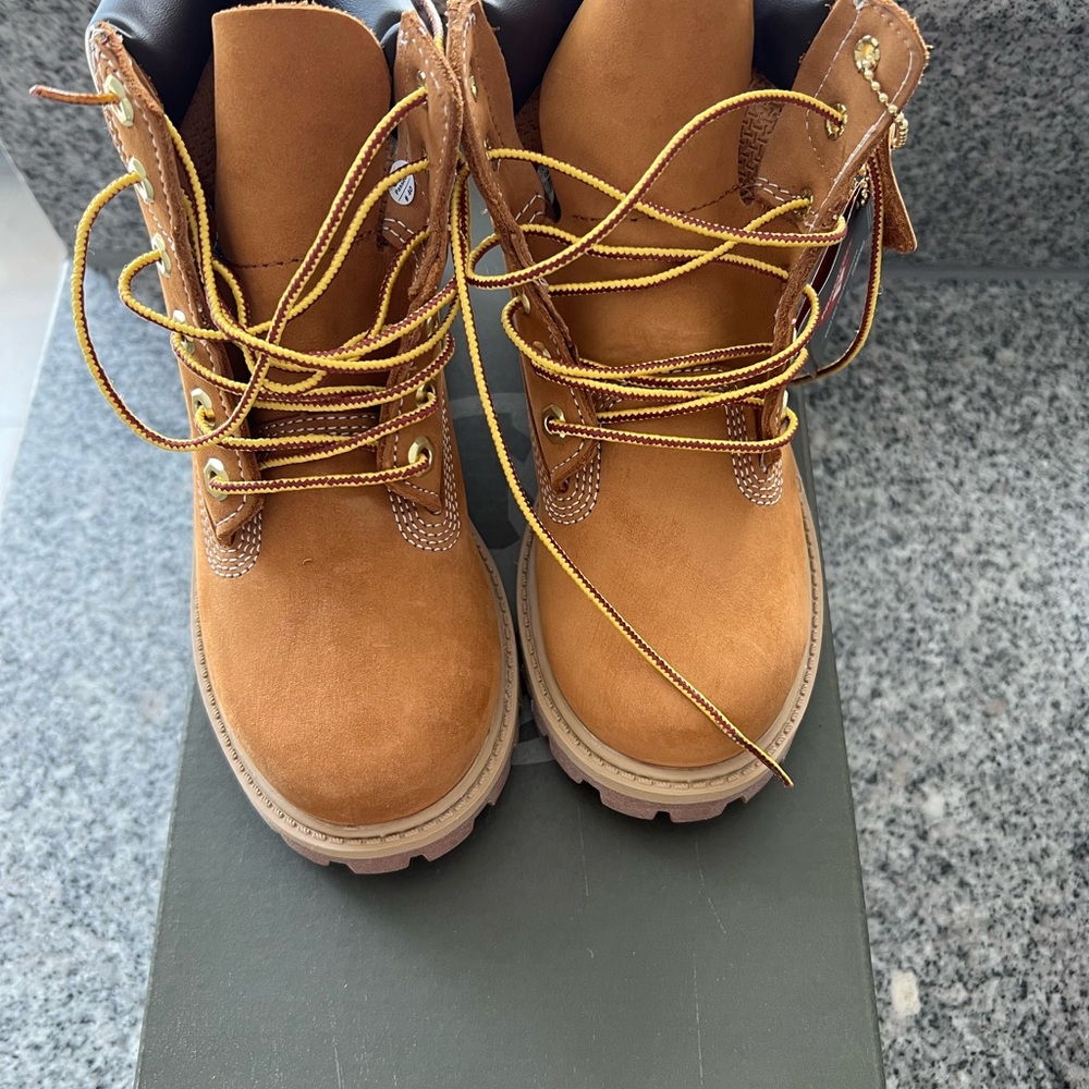 Youth Kids (Boys)  Size 13 Timberland Boots